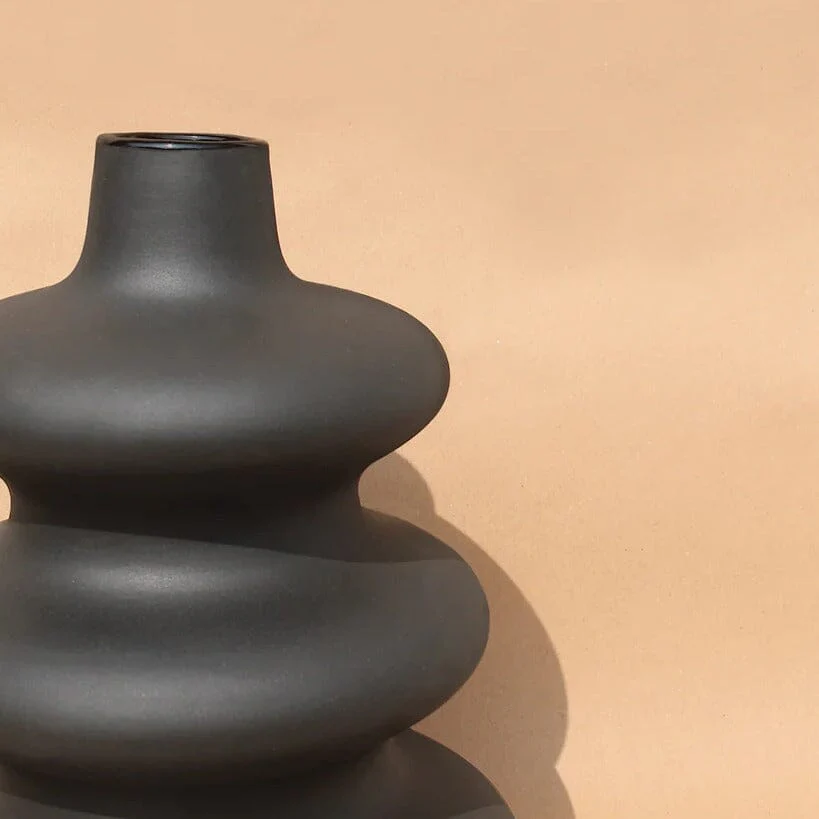 Big Mezo Contour-Shaped Vase - Image 6