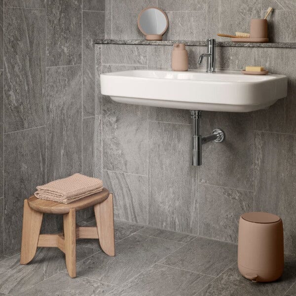 Blomus ELI Oak Step Stool - Image 4