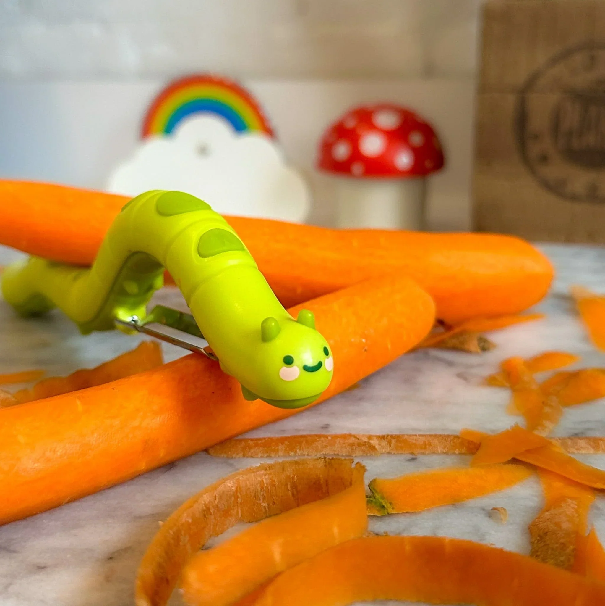 Fred Caterpillar Fruit And Veggie Peeler - Image 4