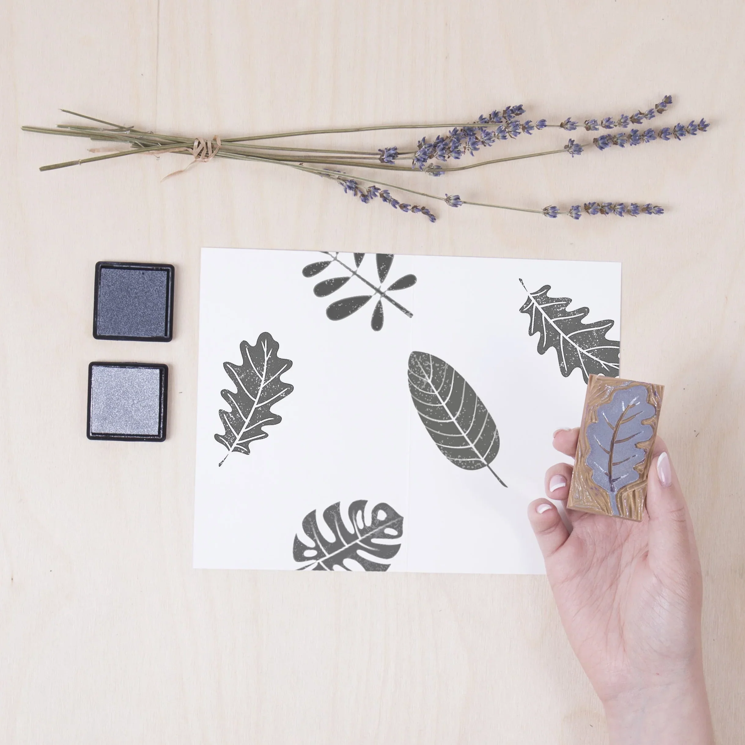 Kikkerland Felt Bouquet Crafting Kits - Image 9