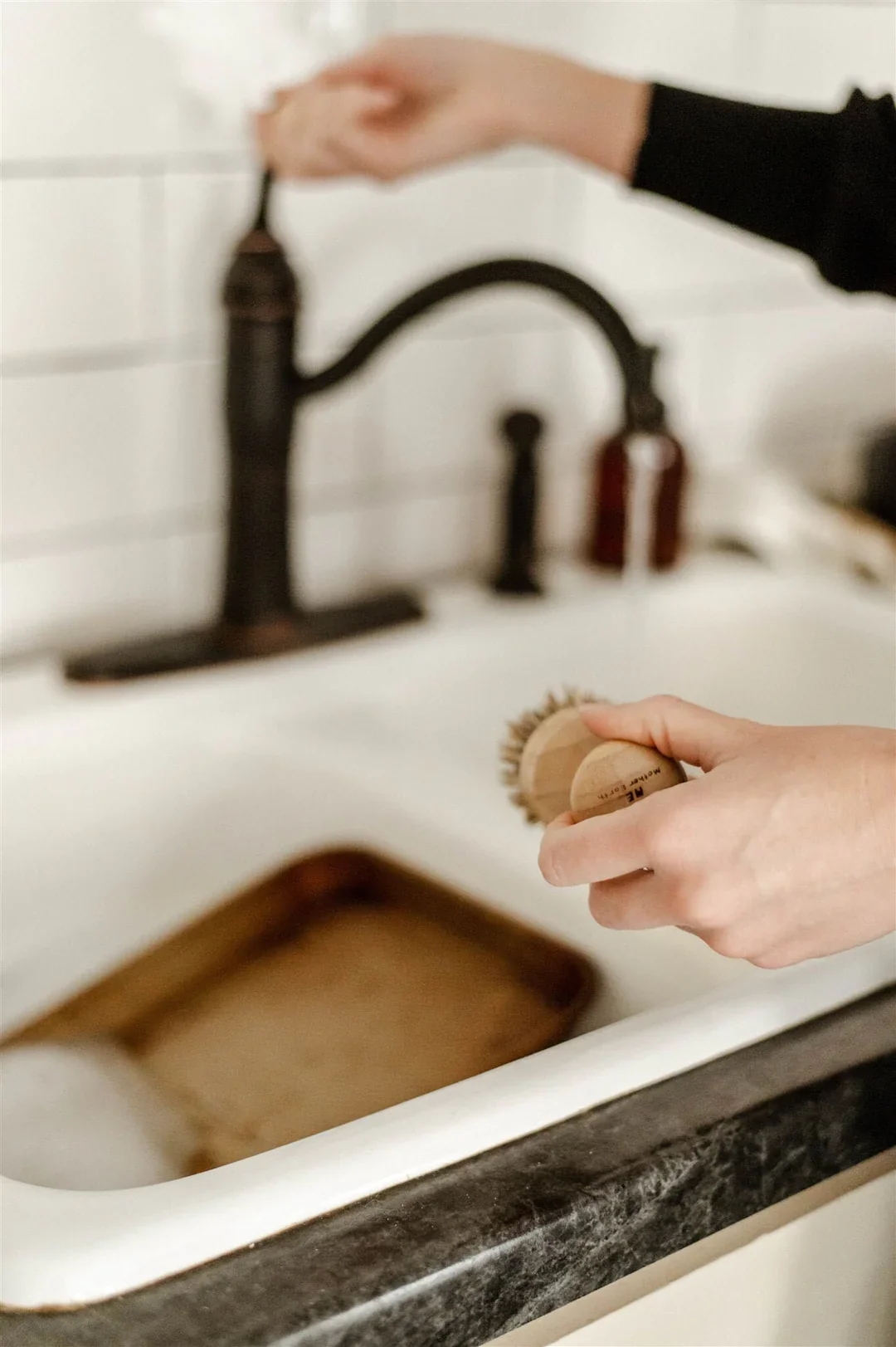 Mother Earth Biodegradable Scrub Brush - Image 3